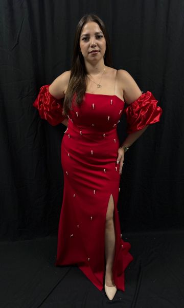  Rochie Roșie cu Perle Lungă și cu măneci picate 